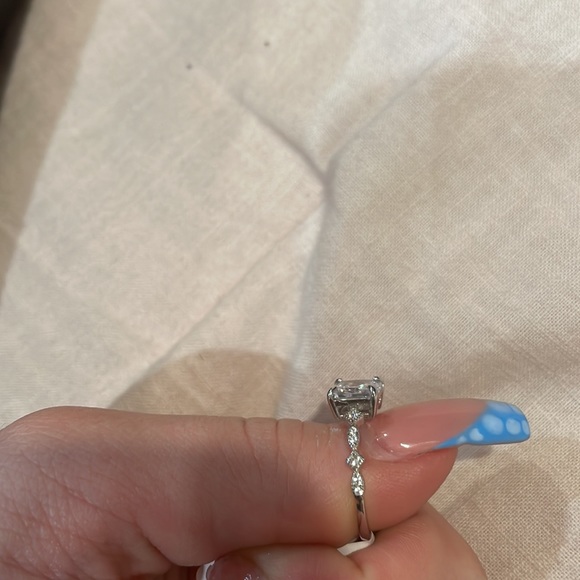 SILVER 925 RING - Picture 2 of 3